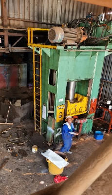 hydraulic press 300ton MUST COILING
